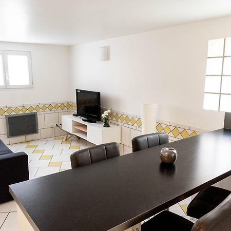 Charmant 2 Pieces Moderne Clichy-sous-Bois Екстериор снимка