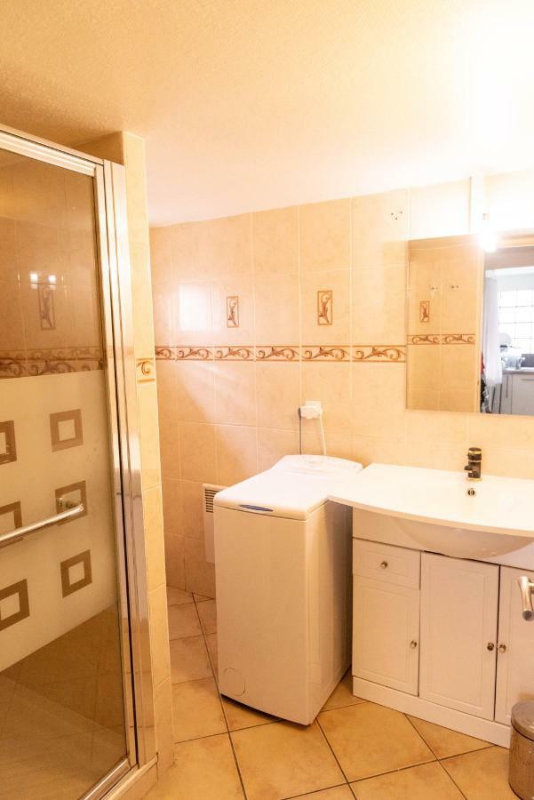 Charmant 2 Pieces Moderne Clichy-sous-Bois Екстериор снимка
